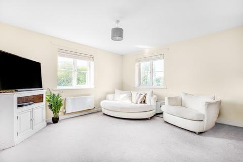 10, Livingstone House, 7 Winter Close, Epsom, KT17 1AH