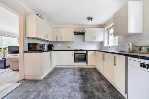 2 bedroom flat for sale, Hursley Court, Hiltingbury Road, Chandler's Ford