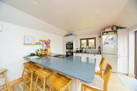 4 bedroom semi-detached house for sale, Cliff Road, Seaford