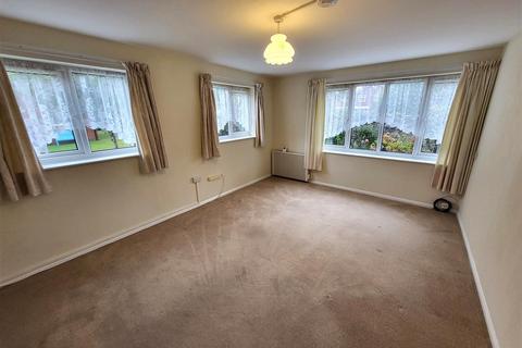 2 bedroom flat for sale, Russell Road, Rhyl