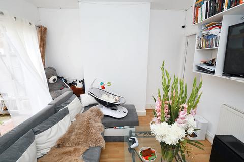 1 bedroom flat for sale, Spencer Road, London E17