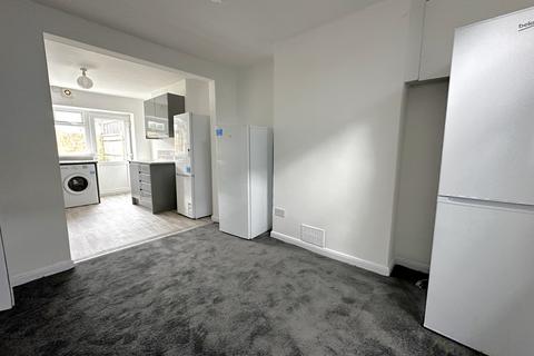 6 bedroom terraced house to rent, Ewart Street, Brighton