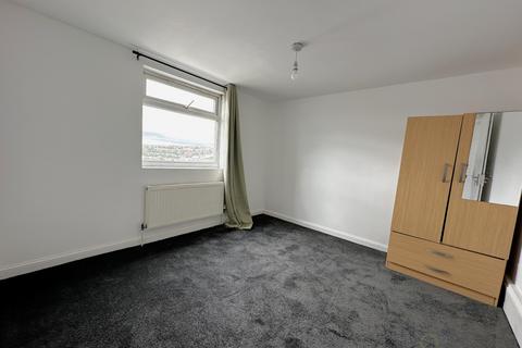 6 bedroom terraced house to rent, Ewart Street, Brighton