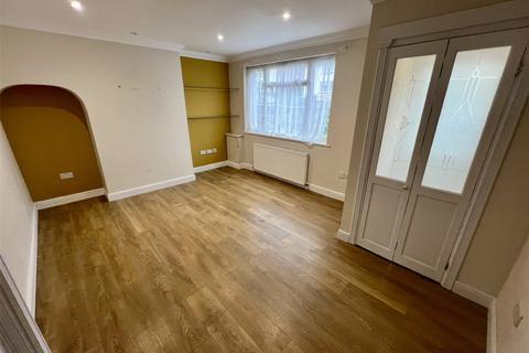 2 bedroom end of terrace house to rent, Priory Road, Northamptonshire NN8