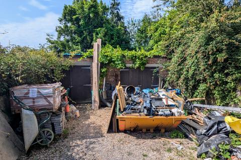 Garage for sale, MILITARY ROAD, WALLINGTON