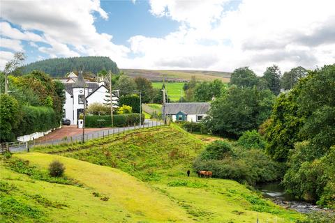 4 bedroom detached house for sale, White Gables, Howgate Road, Roberton, Biggar, ML12