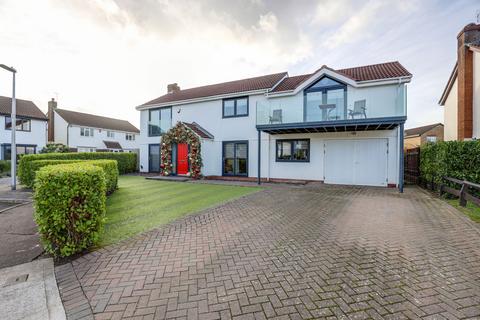 4 bedroom detached house for sale, Whitcliffe Drive, Penarth