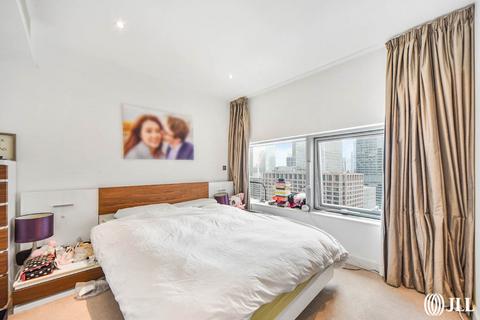 2 bedroom flat for sale, Landmark West, London E14