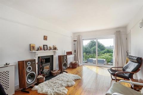 4 bedroom detached house for sale, Farmhill Crescent, Stroud