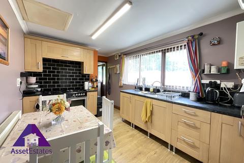 3 bedroom end of terrace house for sale, Glandwr Street, Abertillery, NP13 1TZ