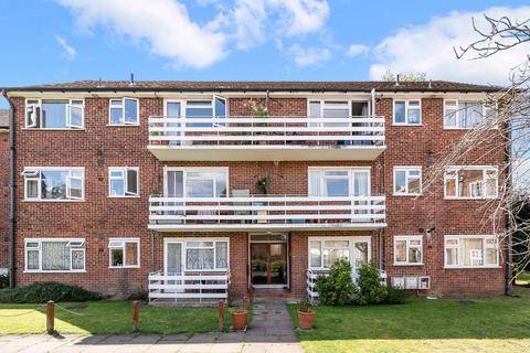 1 bedroom flat for sale, St. Andrew's Square, Surbiton KT6