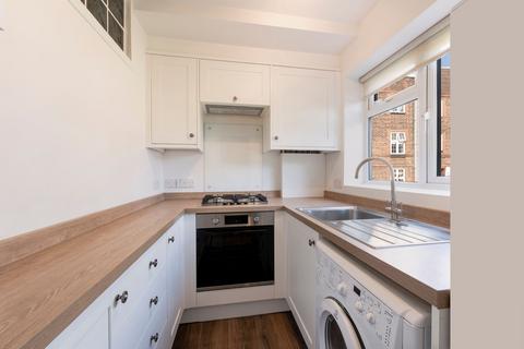 1 bedroom flat for sale, St. Andrew's Square, Surbiton KT6