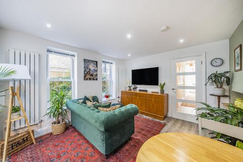 2 bedroom flat for sale, Goldsboro Road, Nine Elms, London, SW8