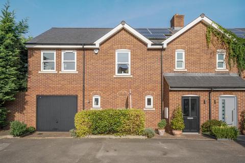 3 bedroom terraced house for sale, Heathfield Square, Earlsfield