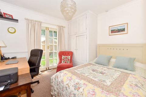 October Cottage Durbans Road, Wisborough Green, Billingshurst, RH14 0DJ