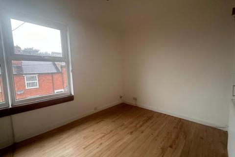 3 bedroom house to rent, Findon Street, Kidderminster, DY10