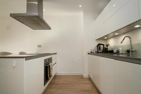 1 bedroom apartment for sale, Armada Way, London