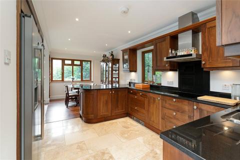 4 bedroom detached house for sale, Southfields Road, Caterham CR3