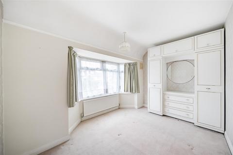 120 Cardinal Avenue, Kingston Upon Thames, KT2 5SA