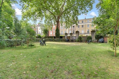 2 bedroom apartment for sale, Gloucester Avenue, Primrose Hill