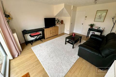 81 Barons Mead, Southampton, SO16 9TD
