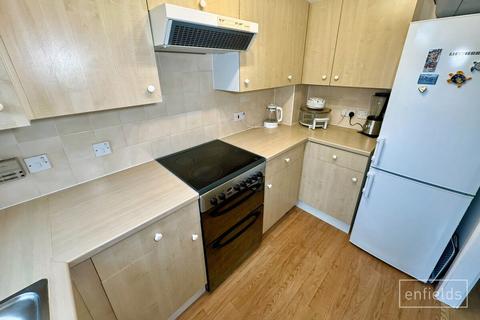 81 Barons Mead, Southampton, SO16 9TD