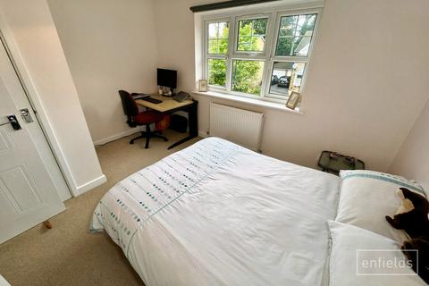 81 Barons Mead, Southampton, SO16 9TD