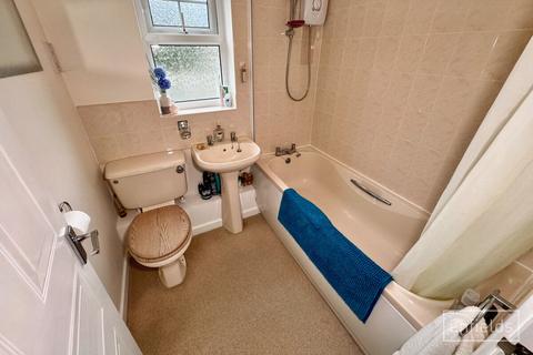 81 Barons Mead, Southampton, SO16 9TD