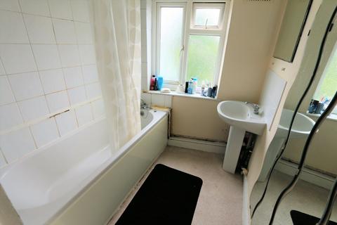 1 bedroom in a flat share to rent, Preston Road, Harrow, HA3