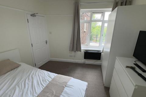 1 bedroom in a flat share to rent, Preston Road, Harrow, HA3