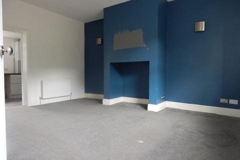 2 bedroom terraced house to rent, Highfield Terrace, Dewsbury