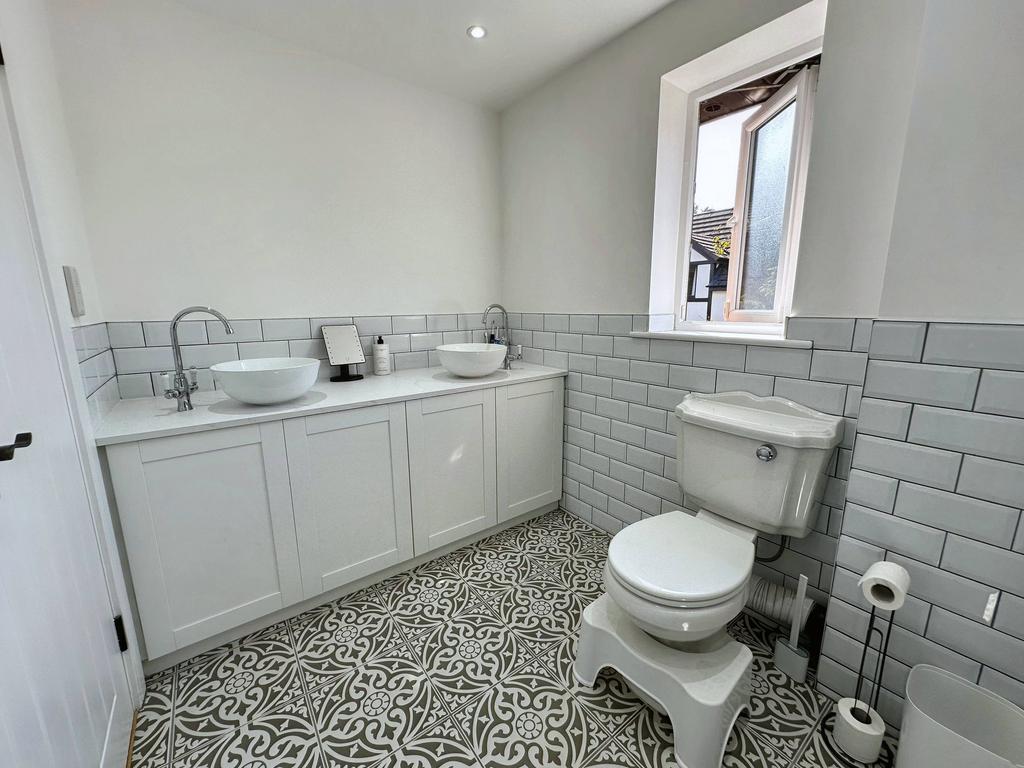 Main Bathroom