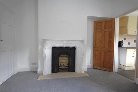 2 bedroom terraced house to rent, Curzon Terrace, York