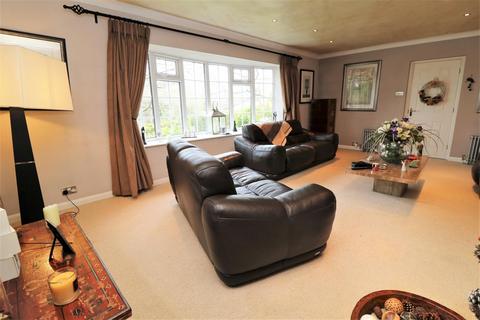 5 bedroom detached house for sale, Valley Drive, Yarm, TS15 9JQ