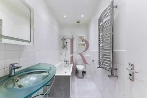 2 bedroom apartment to rent, Citybridge House, Goswell Road, Angel, EC1V