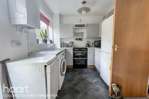 2 bedroom terraced house for sale, Dale Close, Colchester