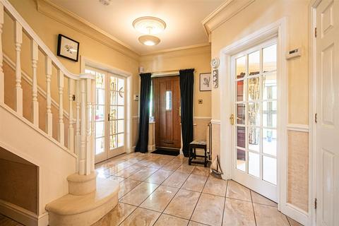 1 Knowle Green, Sheffield, S17 3AP