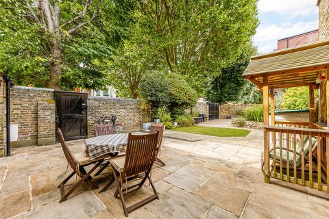 34 Regina Road, London, W13 9EF