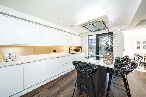 3 bedroom terraced house for sale, Dowdeswell Close, London SW15