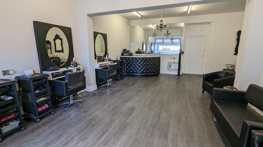 Retail Shop/Hairdressing Salon