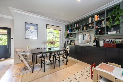 3 bedroom maisonette for sale, Medwin Street, London SW4