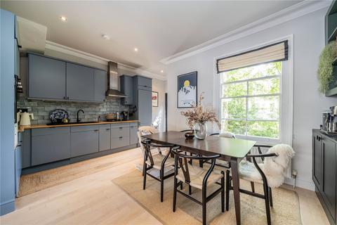 3 bedroom maisonette for sale, Medwin Street, London SW4