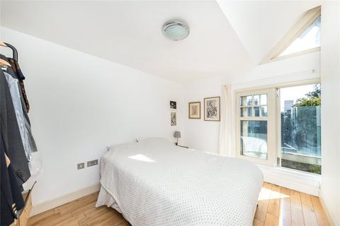 2 bedroom apartment to rent, Albert Bridge Road, London SW11