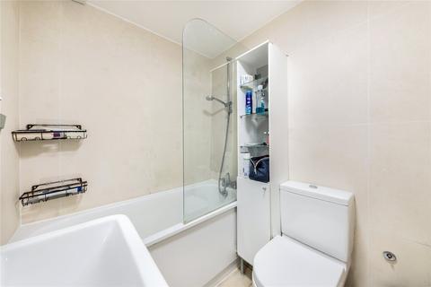 2 bedroom apartment to rent, Albert Bridge Road, London SW11