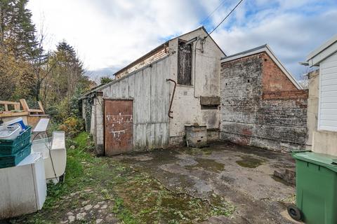 Mixed use for sale, Heol Llanelli, Trimsaran, Kidwelly, Carmarthenshire.