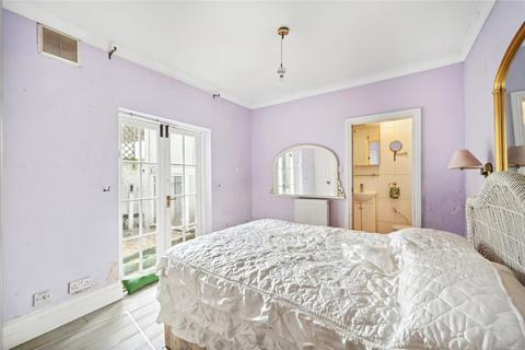 2 bedroom apartment for sale, London SW3