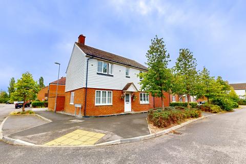 4 bedroom detached house for sale, Hadleigh Street, Bridgefield, Ashford, TN25 7EZ