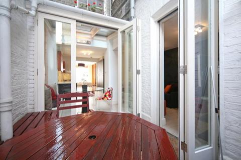 1 bedroom apartment for sale, Ansdell Terrace, London W8