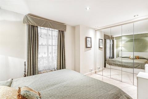 1 bedroom apartment for sale, Vicarage Gate, London W8