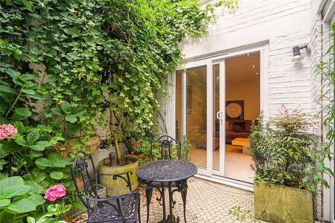 1 bedroom apartment for sale, Vicarage Gate, London W8